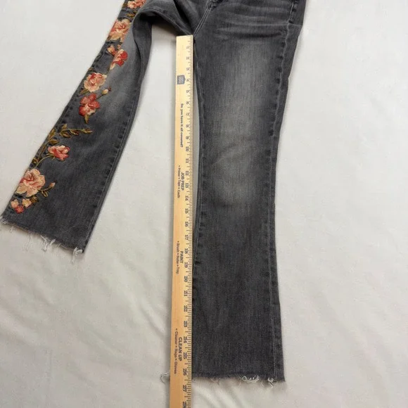 Driftwood Roxy Floral Embroidered Flare Jeans Gray Raw Hem Size 26 Classic Fit - Picture 3 of 10